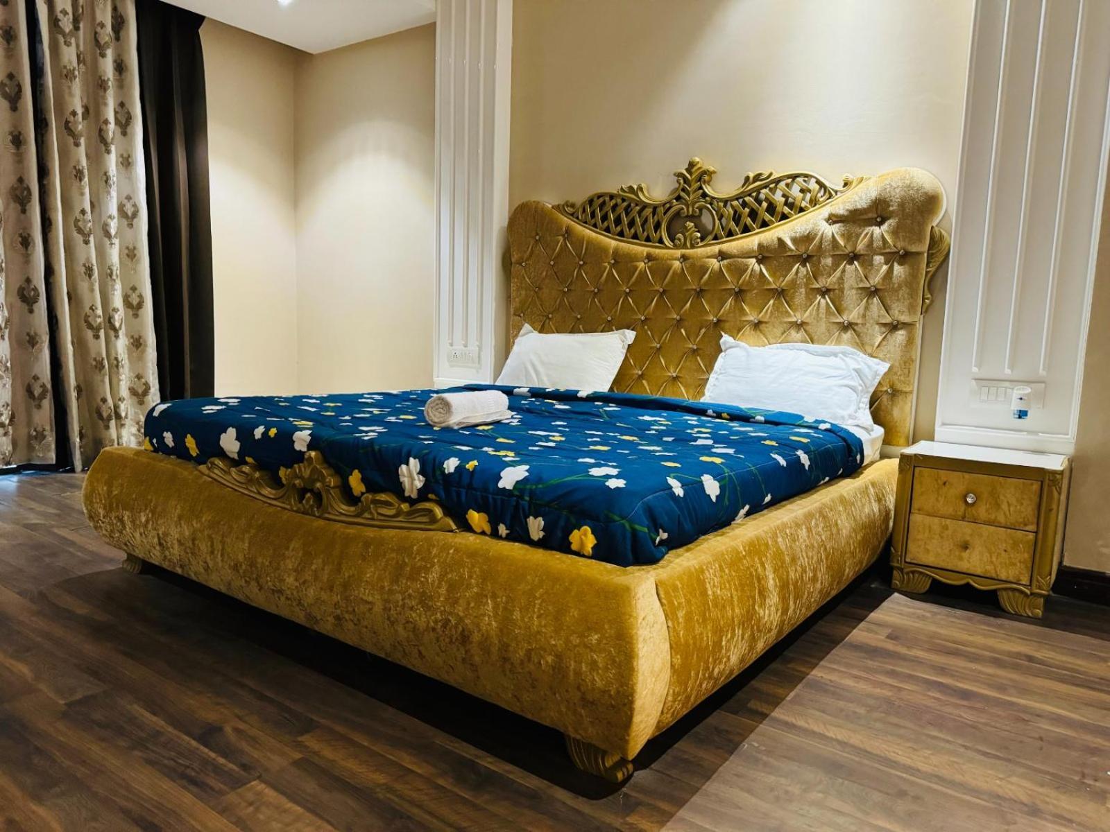 The Pearl Hotel Sirsa Exterior photo